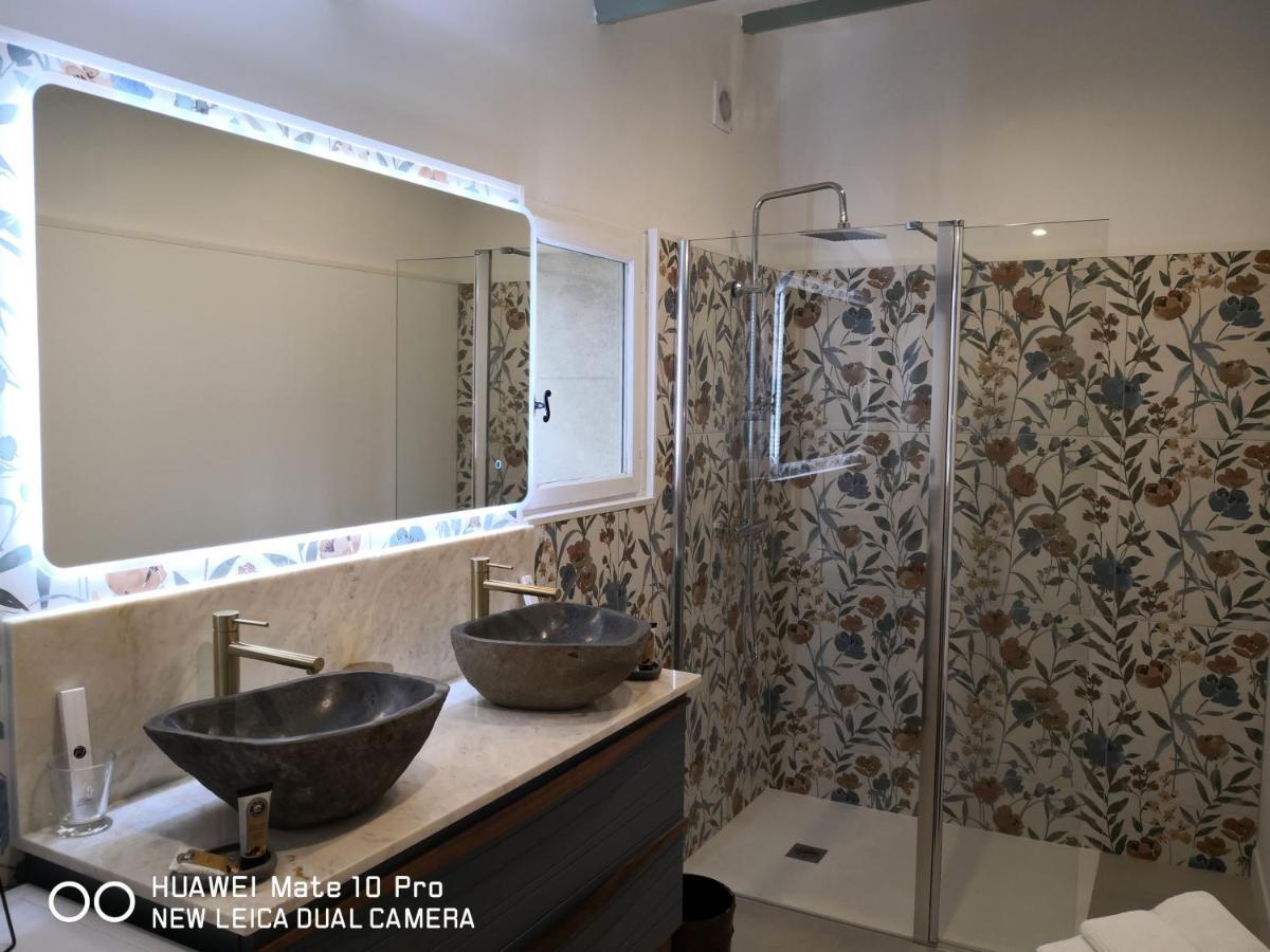 Hotel Le Saint Laurent Luaran gambar
